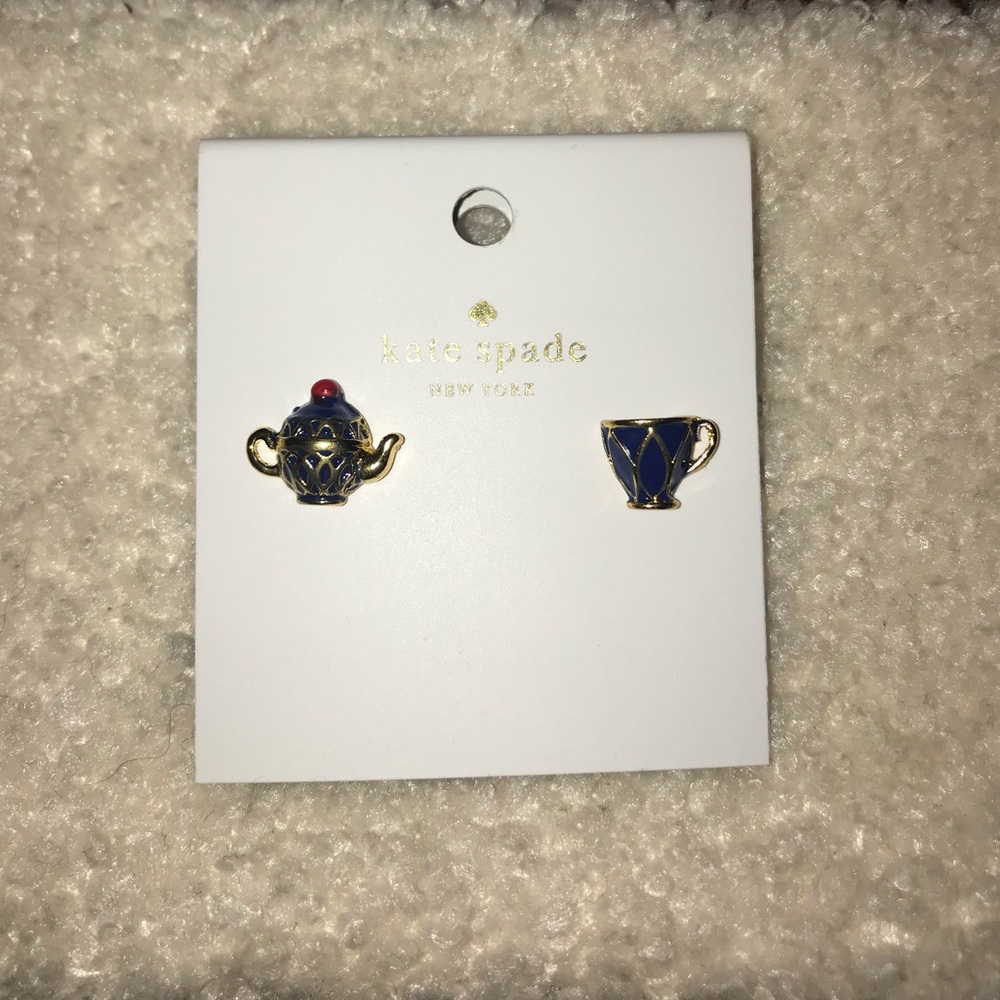 ☕️ Tea Time mismatched stud earrings ☕️
